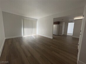 Building Photo - 5060 Indian River Dr