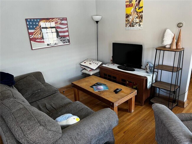 Foto del edificio - 814 5th St SE