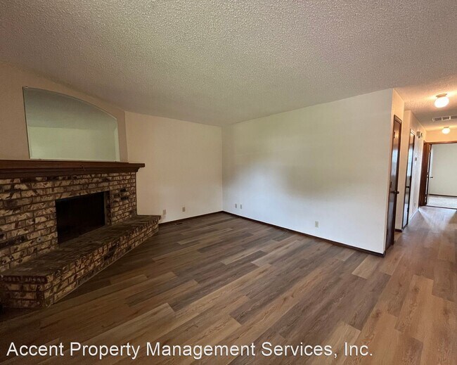 Foto del edificio - 3 br, 2 bath House - 109 East Canton Street