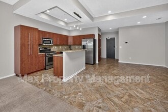 Building Photo - 640 S 50th St