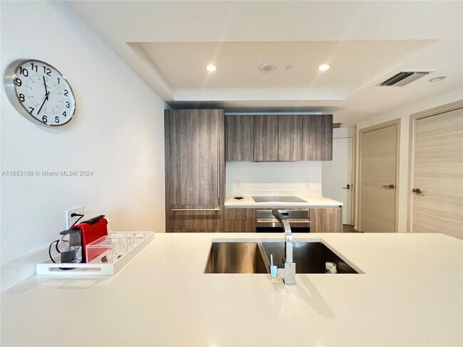 Foto del edificio - 801 S Miami Ave
