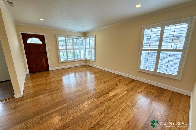 Foto del edificio - 136 Rosewood Way