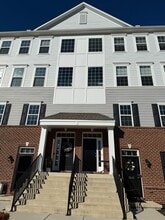 Building Photo - 3847 Green St