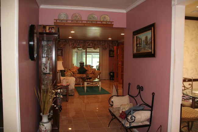 Foto del edificio - 3 Lakeview Dr