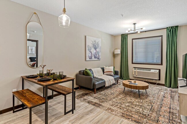 Building Photo - 2860