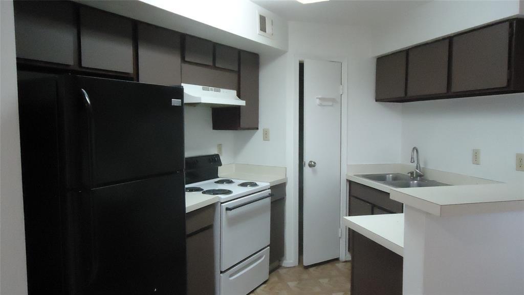 Foto principal - 7200 T C Jester Blvd