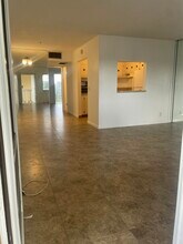 Building Photo - 500 Village Green Cir W