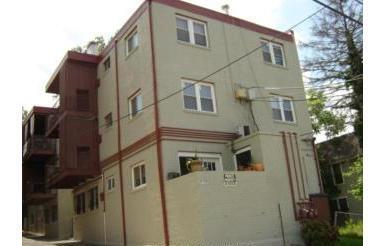 Edificio - 1679 W St SE