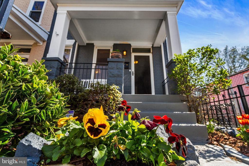 Primary Photo - 720 Morton St NW