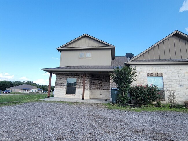 Foto del edificio - 4 br, 4 bath 4plex - 4168 Golden Eagle Dr A