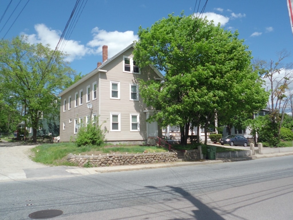 Primary Photo - 25 Douglas St