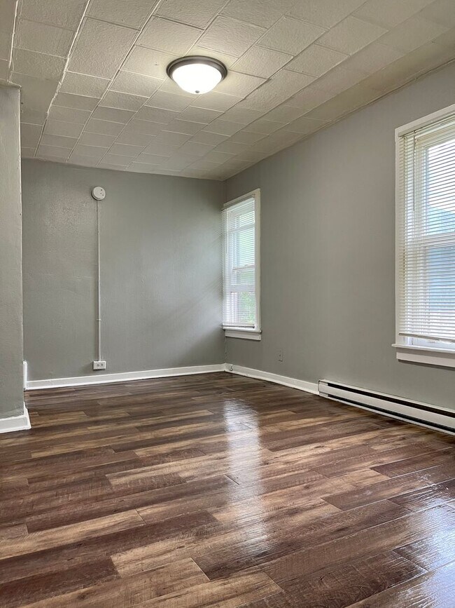 Foto del edificio - Darling 2 Bedroom 1 Bathroom Home in Minne...