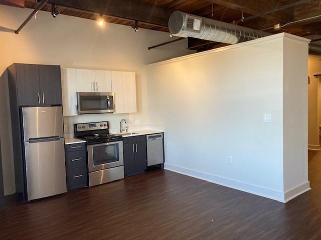 Building Photo - 806 Sampson St