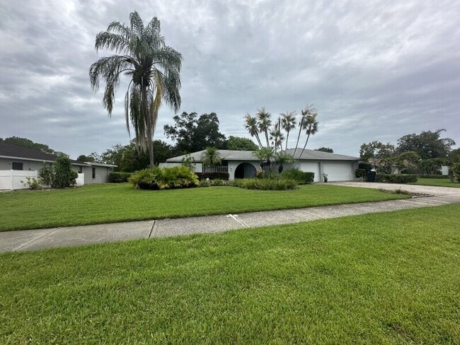 Building Photo - 2780 Landmark Dr