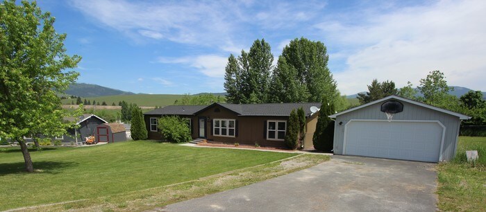 Primary Photo - 9204 Snapdragon Dr