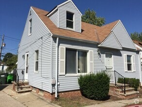 Building Photo - 12025 Shady Oak Blvd