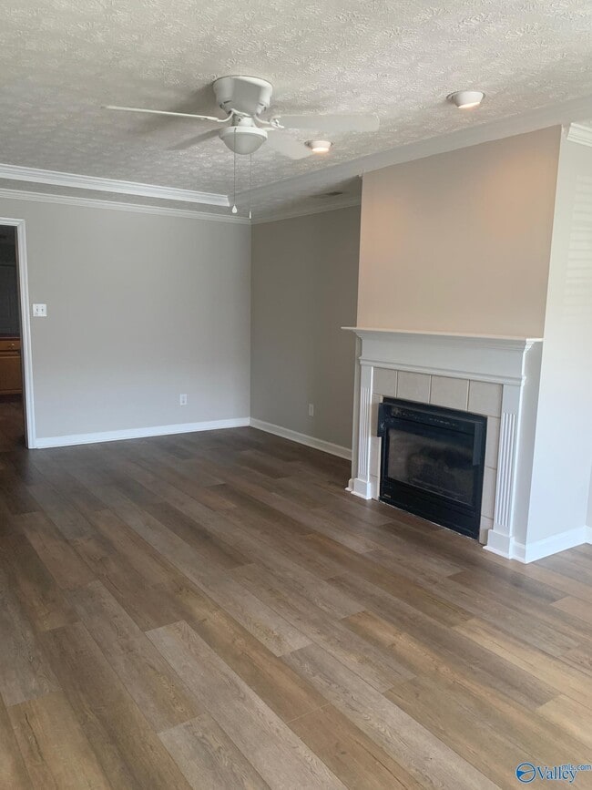 Building Photo - 1415 Bridgewater Pl
