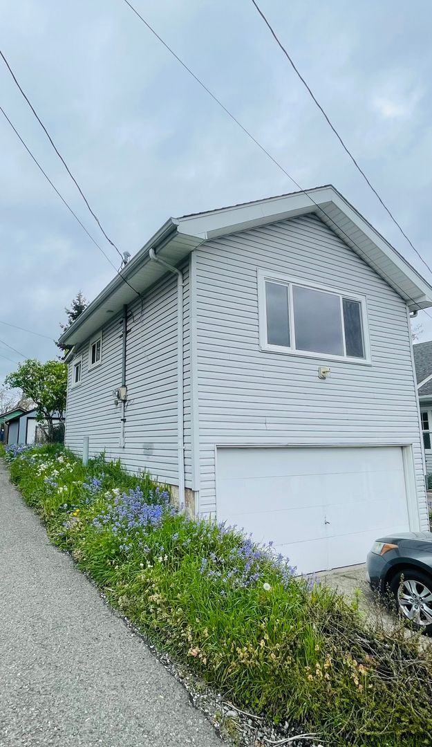 Building Photo - 1 Bedroom 1 Bathroom House, With Two Car Garage! $2195 per month