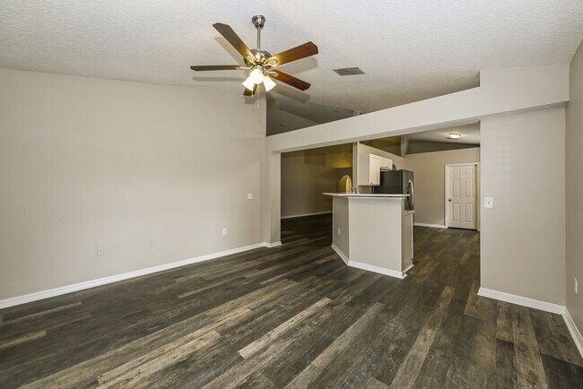 Foto del edificio - 8892 Merseyside Ave