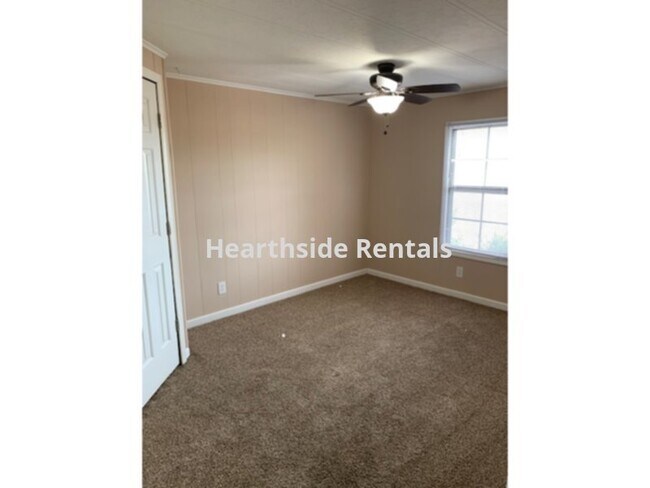 Foto del edificio - **3 Bedroom 2 Bath Double Wide with Double...