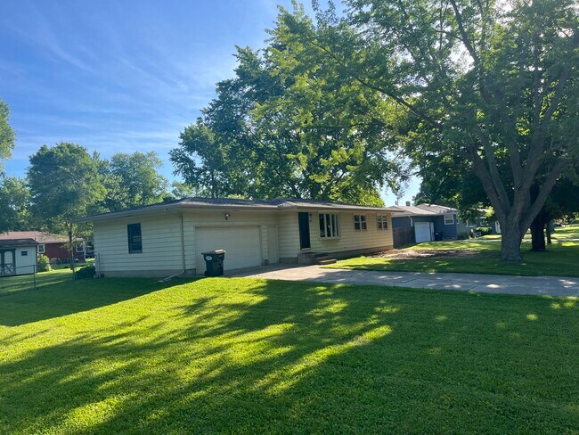 Building Photo - 1459 S Aurilla Dr