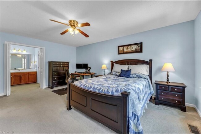 Foto del edificio - 5 Stoney Glen Pl