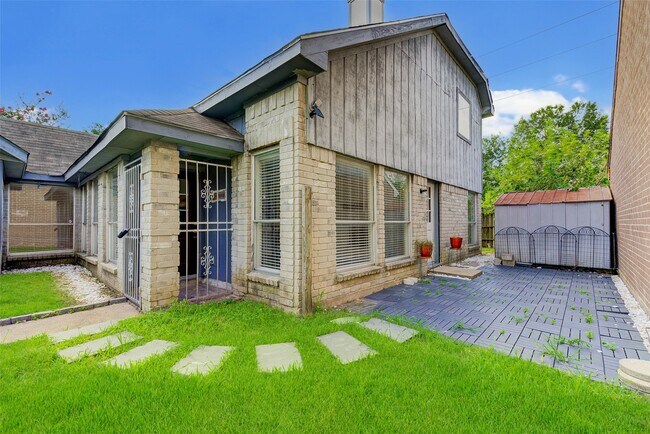 Foto del edificio - 3603 Storm Creek Dr