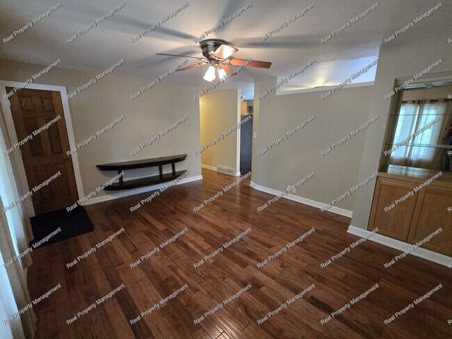 Foto del edificio - Three Bedroom Ranch w/ Finished Basement
