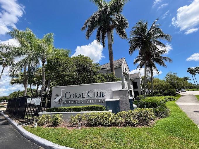 Foto principal - 10391 SW 150th Ct
