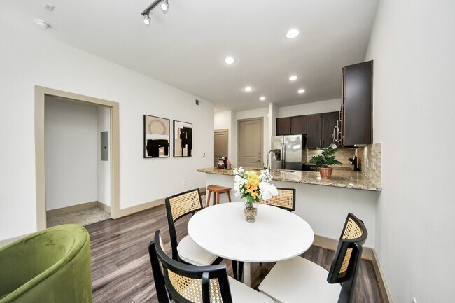 Foto del edificio - 3800 Main St