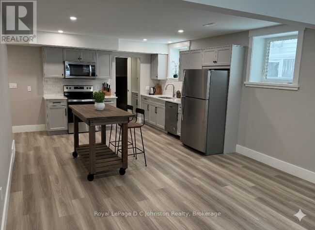 Building Photo - 2 S Rankin St