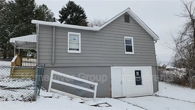 Building Photo - 1190 Sycamore St