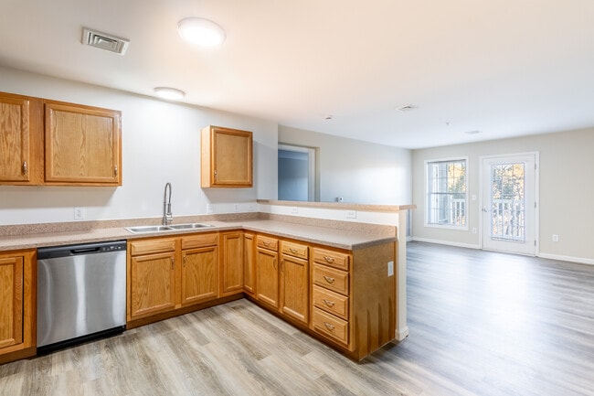 Building Photo - Orchard Hills Landings