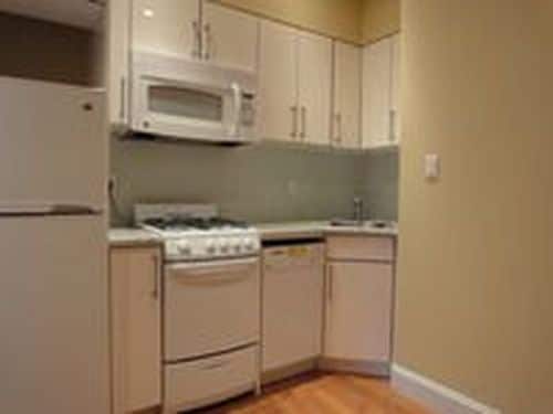 Building Photo - 1007 Lexington Ave