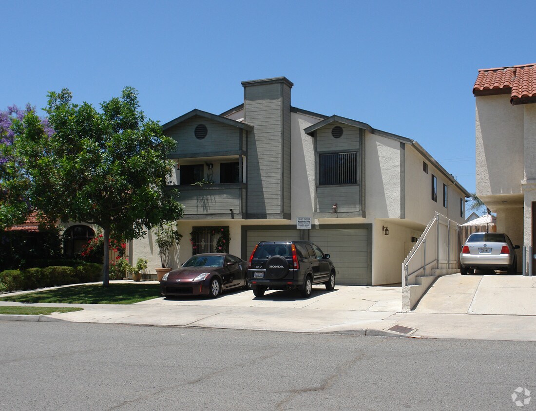 Primary Photo - 3710 Grim Ave