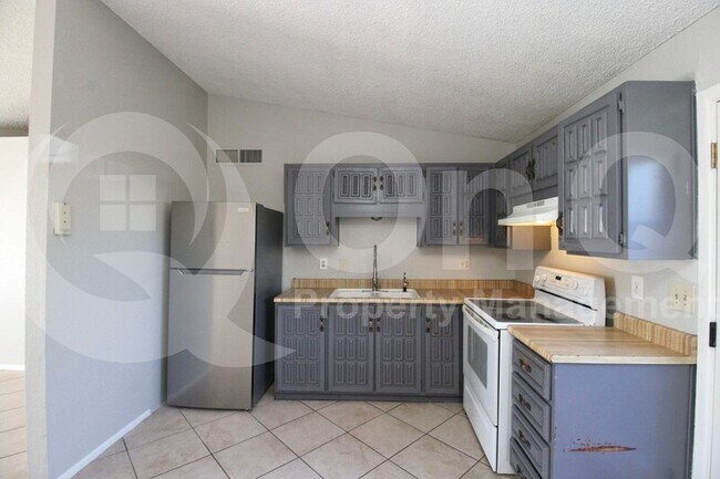 Foto del edificio - 3120 N 67th Ln