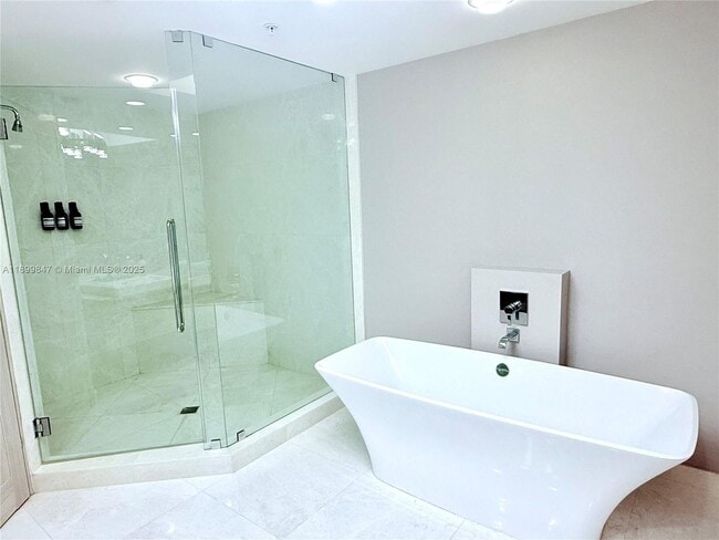 Foto del edificio - 17111 Biscayne Blvd