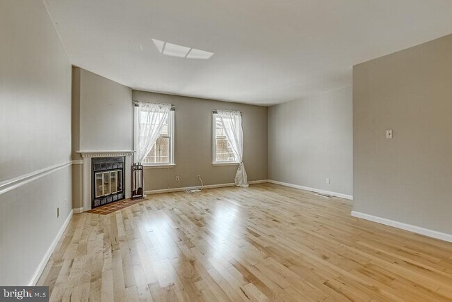 Foto del edificio - 617 N Piedmont St