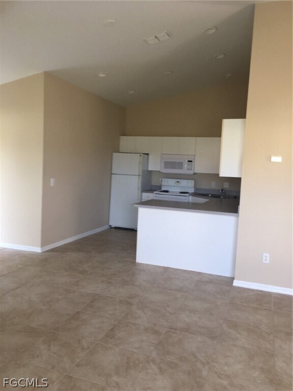 Foto del edificio - 1310 NE 16th Ter