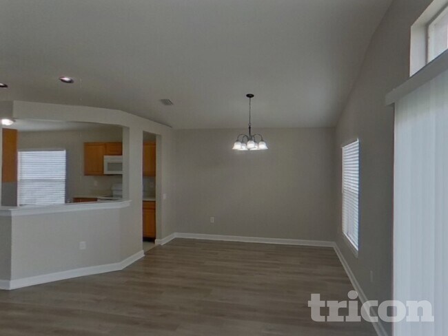 Foto del edificio - 945 Ridge Haven Dr