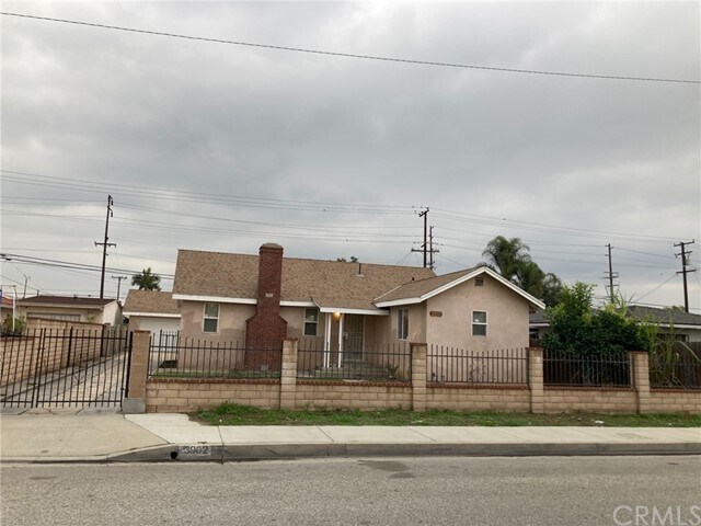 Foto principal - 3902 De Garmo Ave
