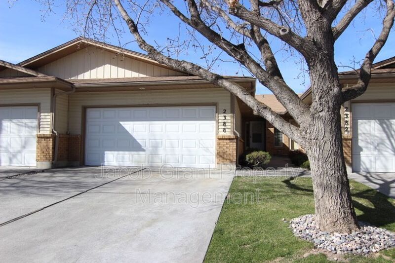Primary Photo - 2388 Henryanna Ave