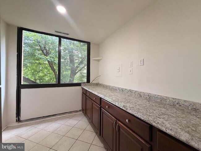 Foto del edificio - 487 N Armistead St