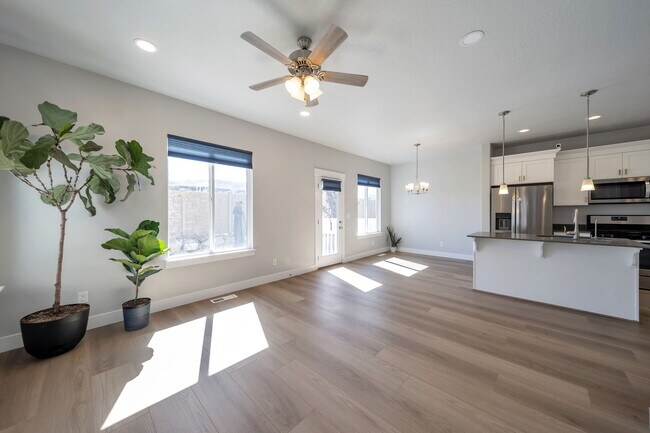 Foto del edificio - 14550 S Quiet Shade Dr