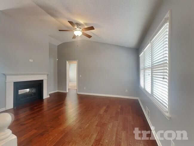 Foto del edificio - 244 Chastain Way