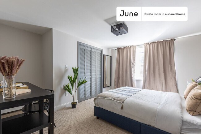 Foto del edificio - Room in Shared 5 bed/3 bath home