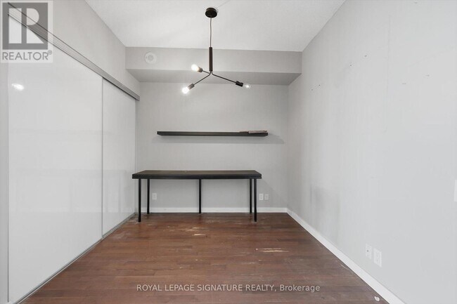 Photo du bâtiment - 390 Cherry St