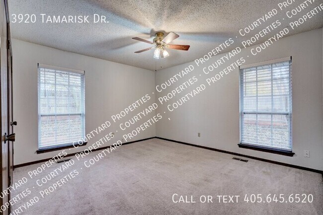 Building Photo - 3920 Tamarisk Dr