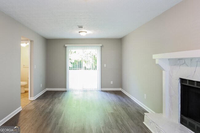 Foto del edificio - 830 Durham Crossing
