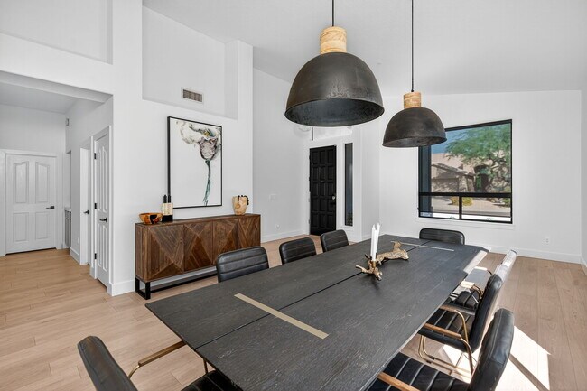 Foto del edificio - 7449 E Whistling Wind Way